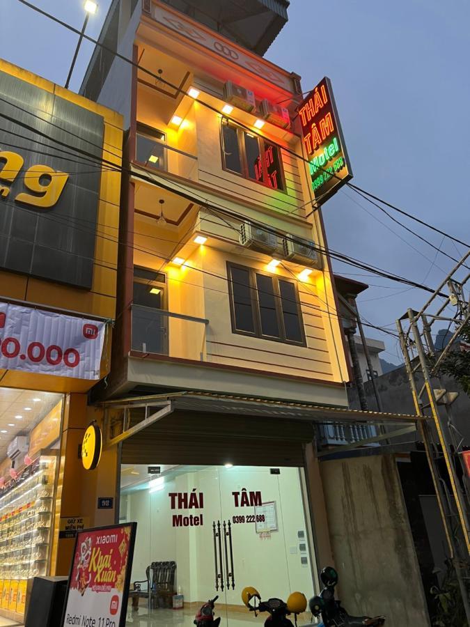 Thai Tam Motel Dong Van  Exteriör bild