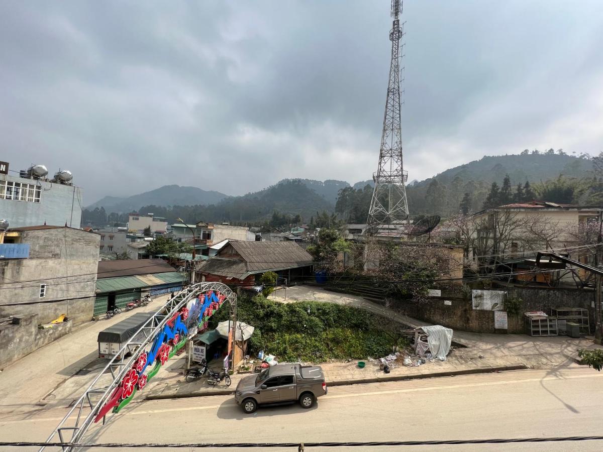 Thai Tam Motel Dong Van  Exteriör bild